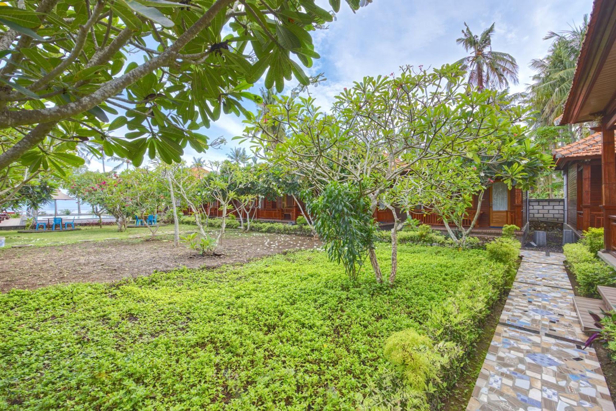 Putri Nusa Beach Ped Екстер'єр фото